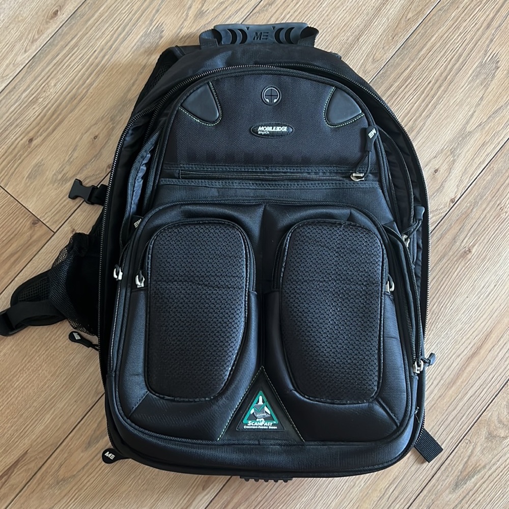 Mobile Edge 17.3in Scan Fast Backpack